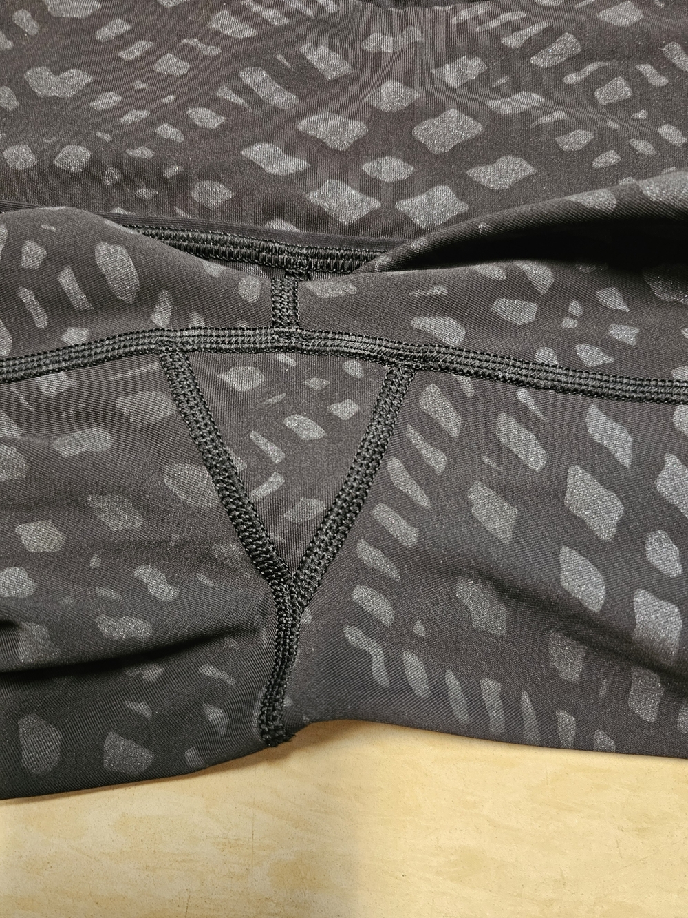 lululemon Cropped Running Leggings - Picture 3 of 4